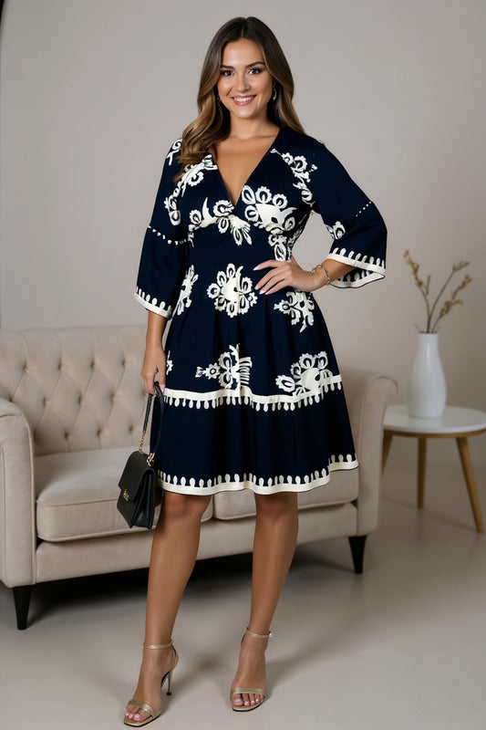 Eloise | Flattering knee-length dress