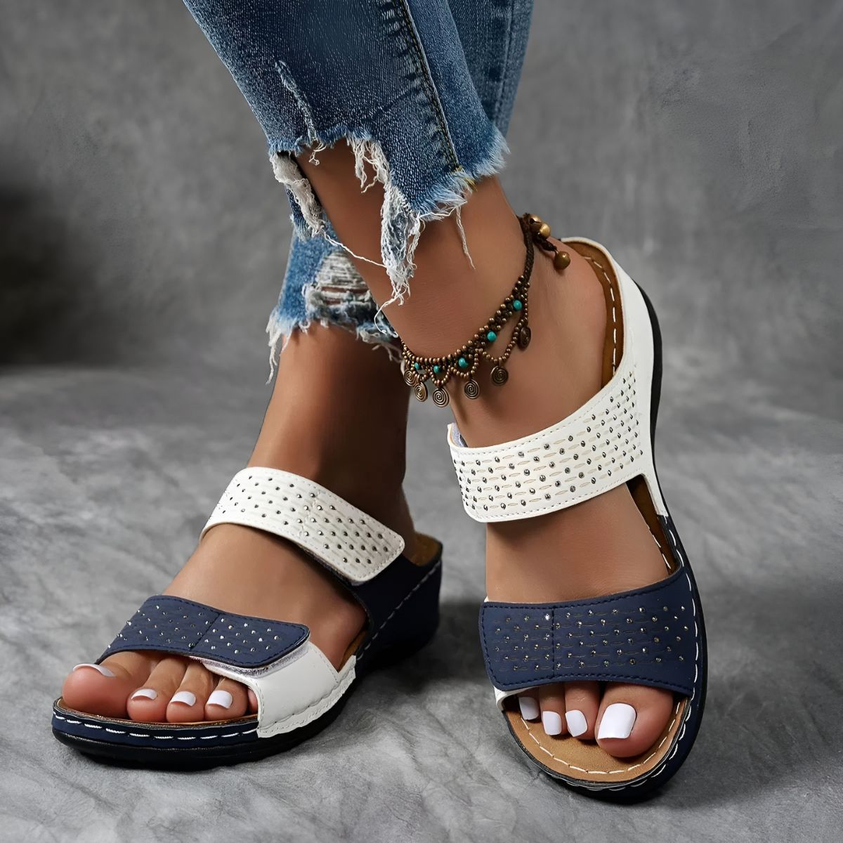 Gwendolyn | Elegant orthopaedic sandals for all-day comfort